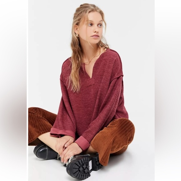 Urban Outfitters Jax Inside Out Notch Maroon Long Sleeve V-Neck Sweater Small - Picture 1 of 8